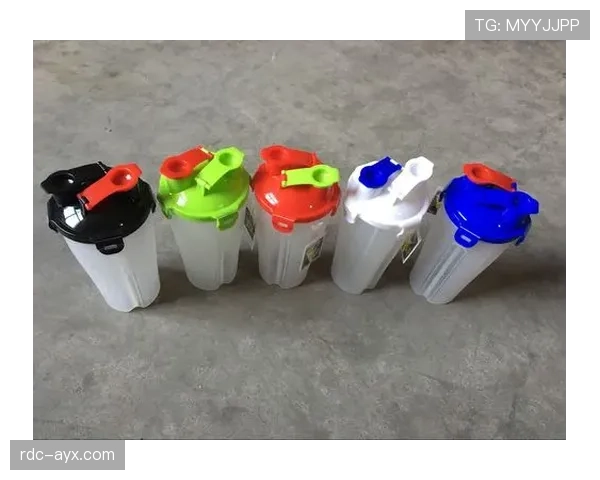 王昶家冰箱里塞满蛋白粉，连饮料都是无糖的